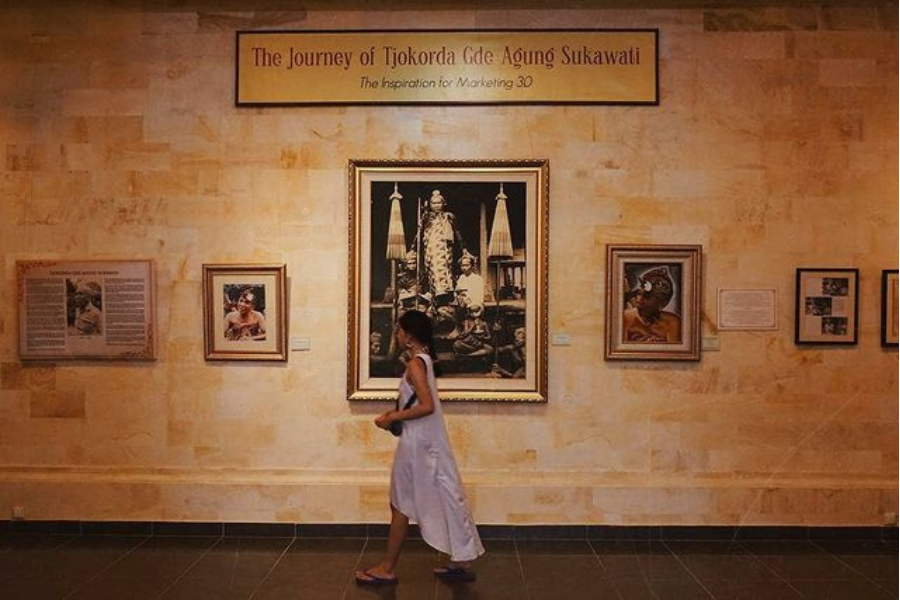 Museum Date in Bali at Museum Puri Lukisan